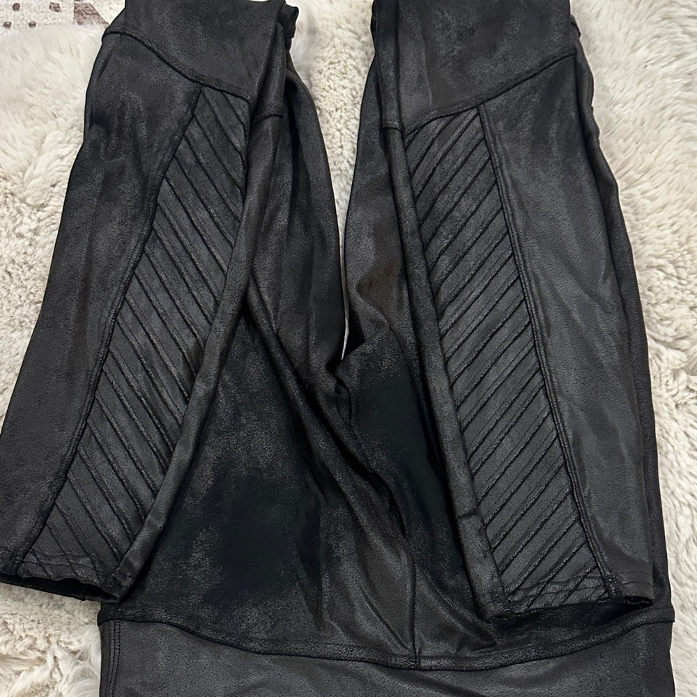 Spanx Faux Leather Moto Leggings XS - Picture 6 of 7